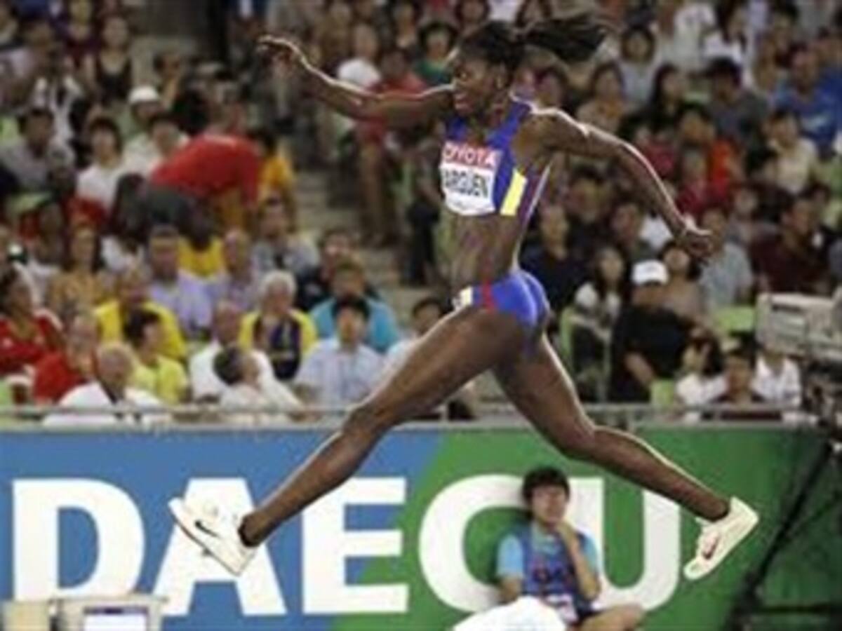 Caterine Ibargüen marcó el mejor registro en la reunión atlética de Baie-Mahault