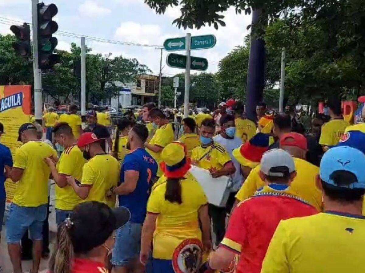 SIC indaga sobre boletas fraudulentas en el partido Colombia - Brasil