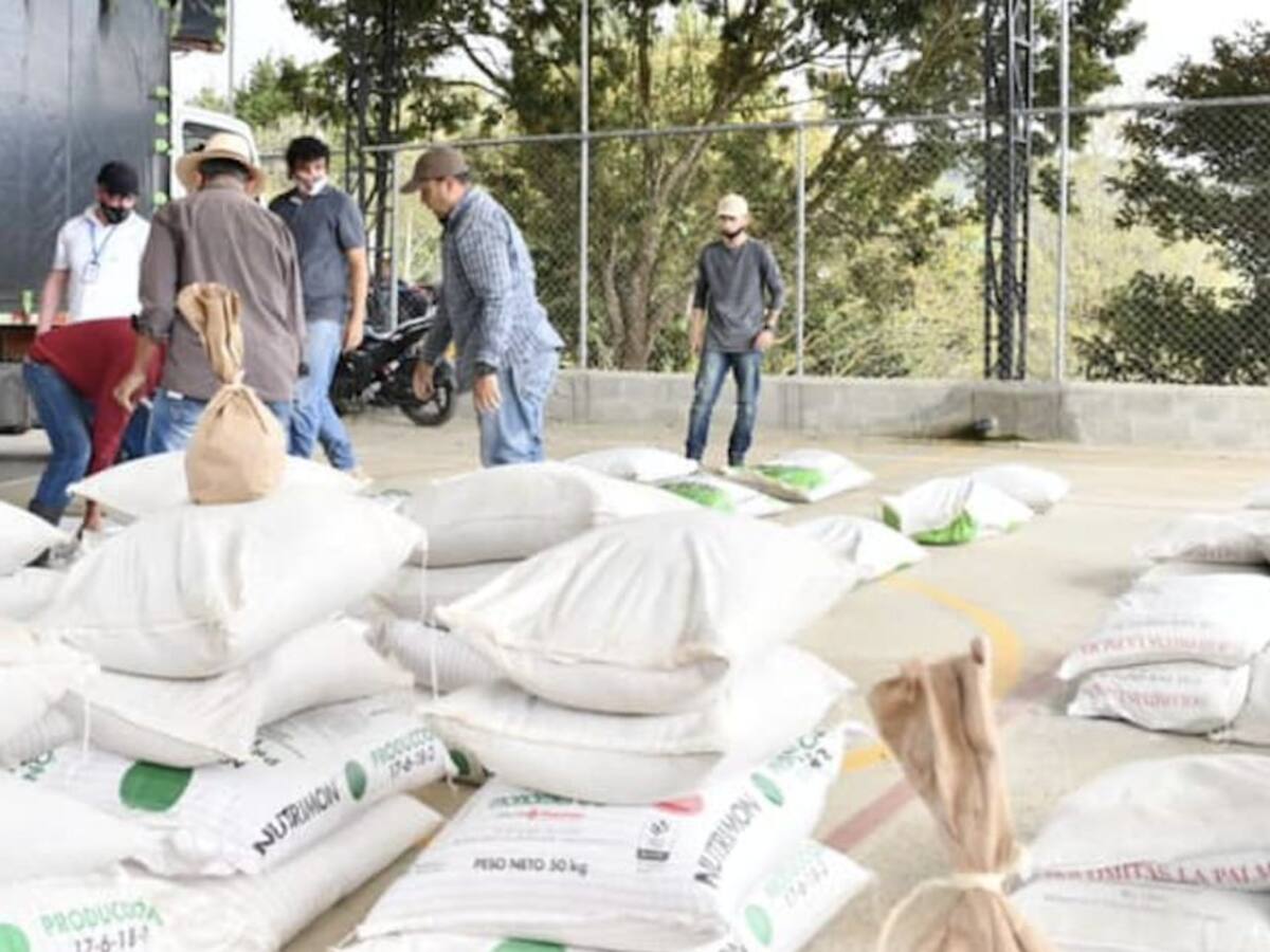 Por presunta corrupción capturan a funcionarias de El Retiro