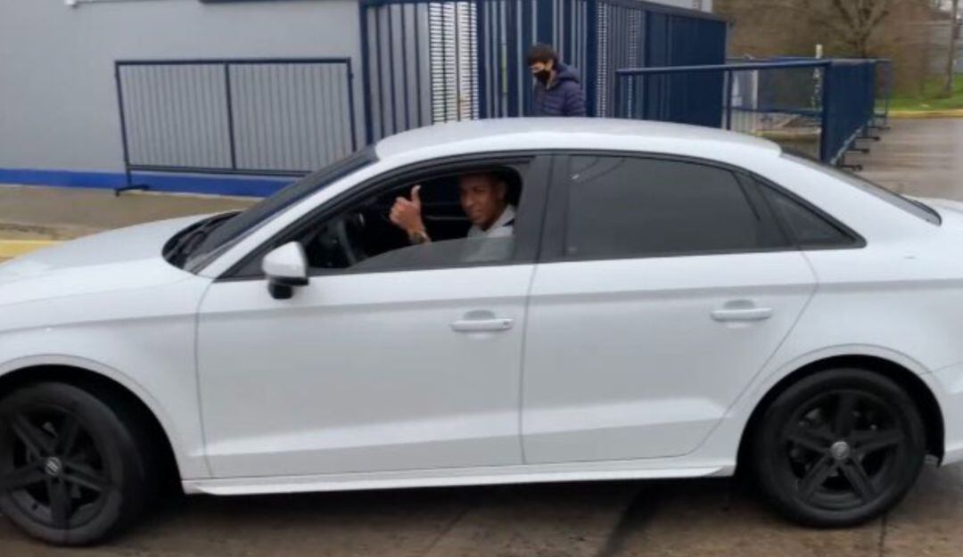 Sebastián Villa vuelve a entrenamientos con Boca