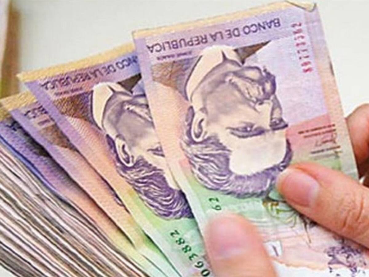 Proponen cobrar uno por mil a los bancos