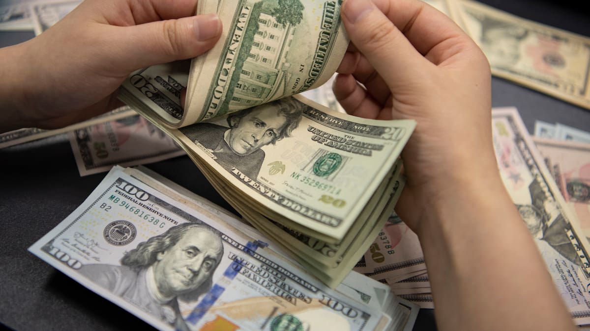 “Las tasas de interés van a tener que subir más en EE.UU.”: estratega macroeconómica