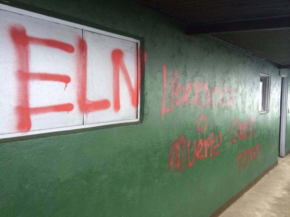 Aparecieron grafitis alusivos al ELN en Santurbán