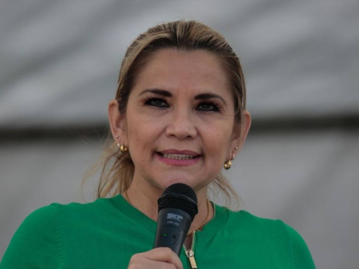 En el allanamiento, Jeanine Áñez estaba lista para salir del país: Minjusticia de Bolivia