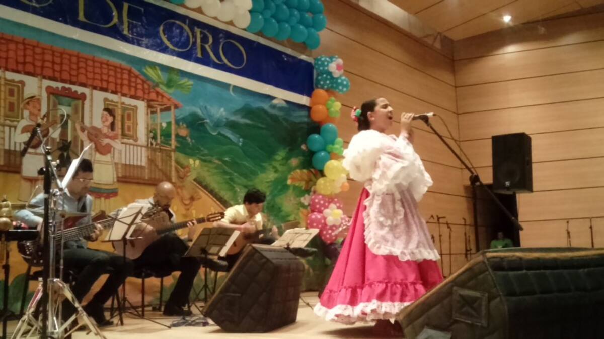 Ana Sofía Zapata, solista vocal A de Bello, Antioquia