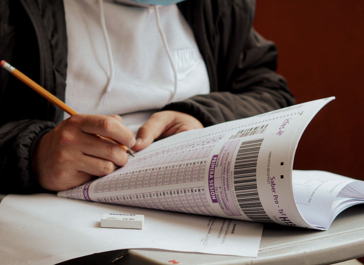Estudiante presentado el examen Saber Pro en 2023 (Foto vía ICFES)