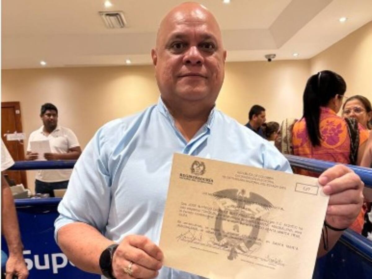 ‘El Cura’ Ordóñez recibe credencial a Concejo de Santa Marta y asegura será voz del pueblo