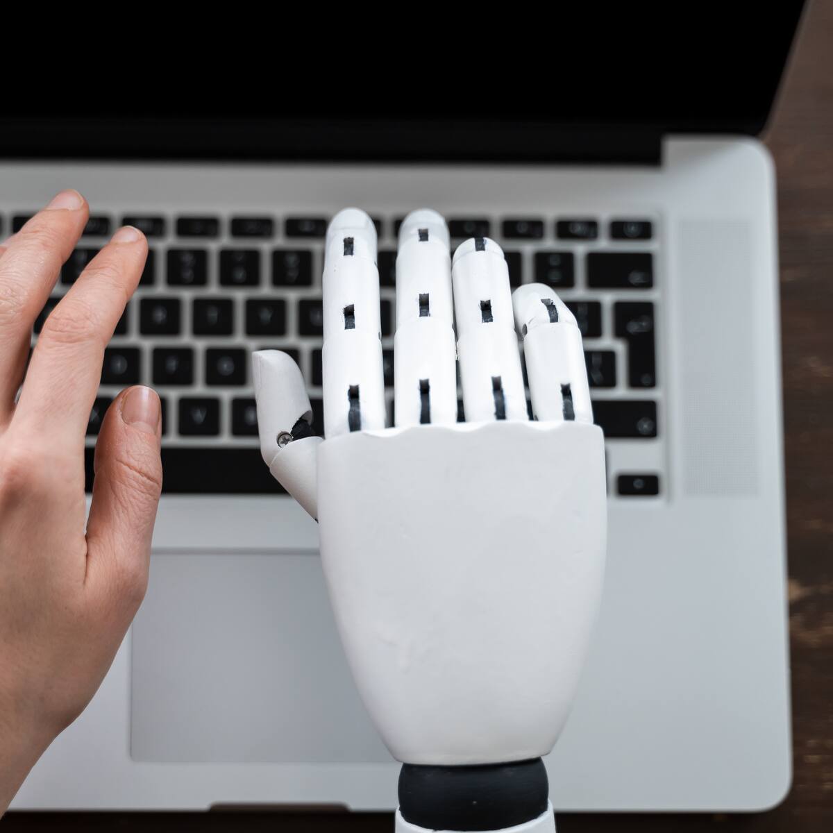 A futuro desarrollaremos menos capacidad de memorizar: Experto sobre uso de Inteligencia Artificial