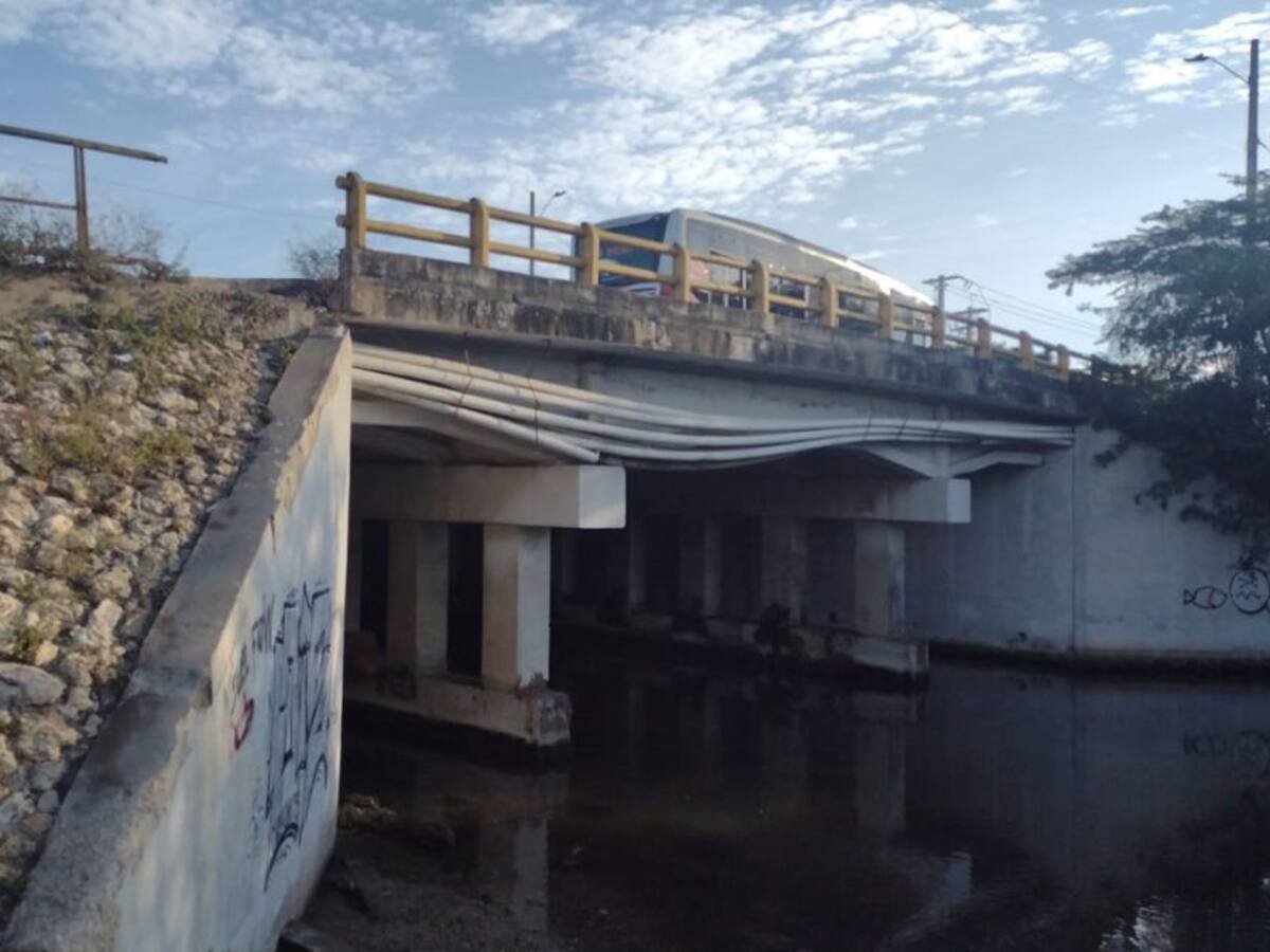 Advierten mal estado del puente Chambacú en Cartagena