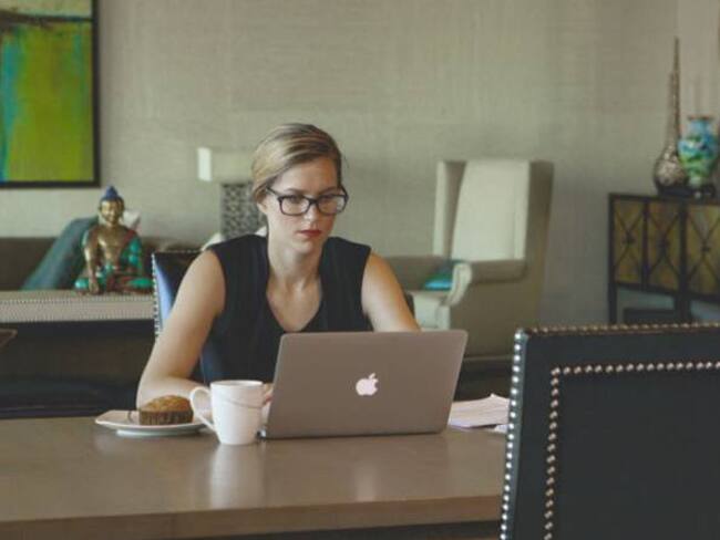 Mujeres colombianas, mejor preparadas pero con menos salario