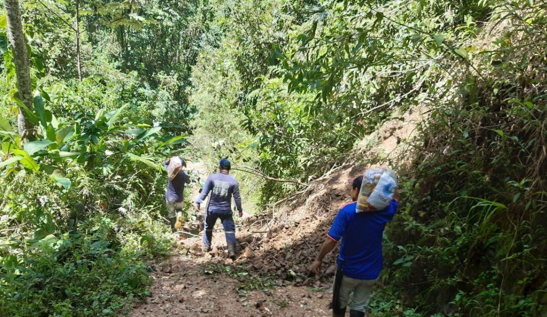 Campesinos afectados por la 'ola' invernal. 