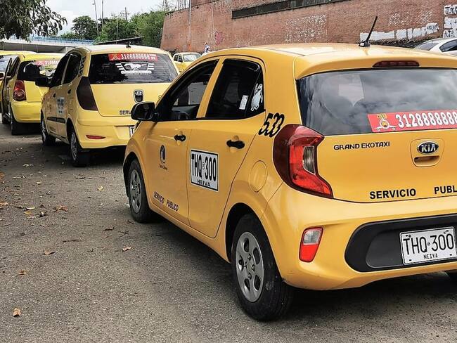 Más de 2100 taxis existen en la capital.