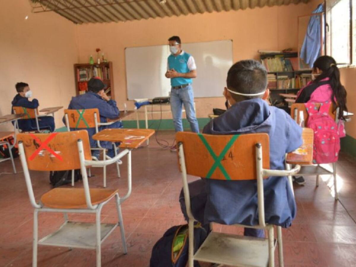 Profesores piden garantías para volver a clases presenciales