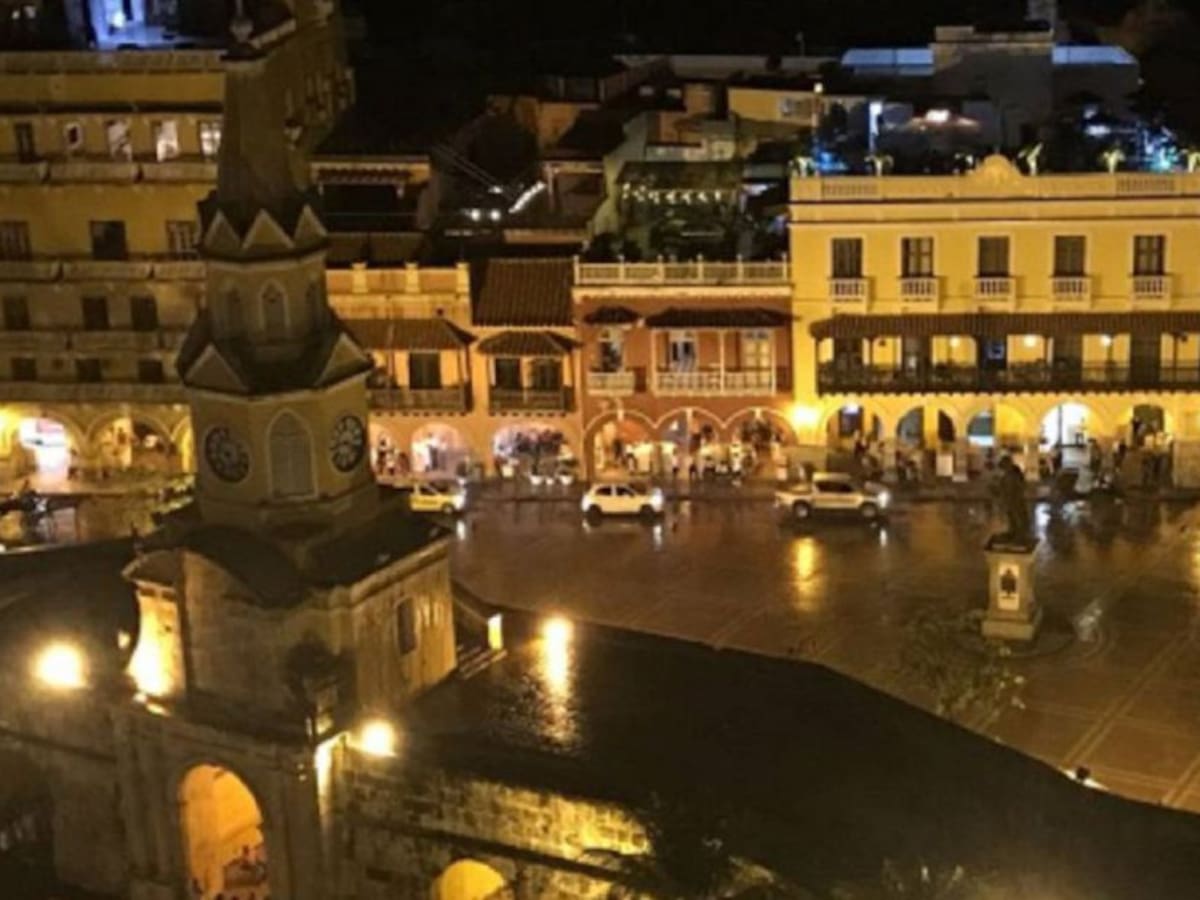Cartagena se une a la Hora del Planeta apagando luces de la Torre del Reloj