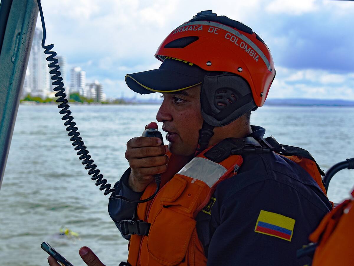 Armada de Colombia halla cuerpo de pescador desaparecido en Cartagena