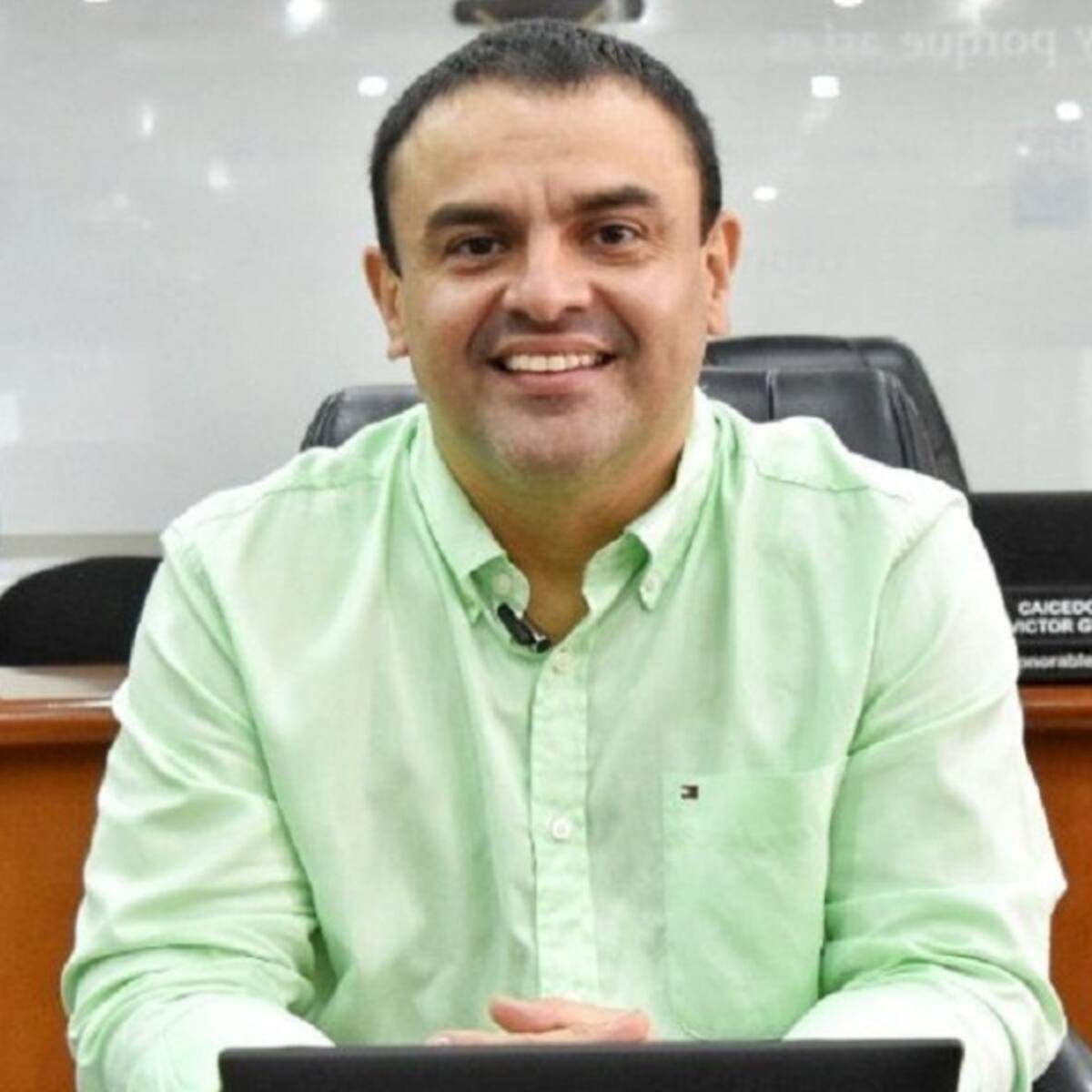 Concejal pide veto para Mindefensa