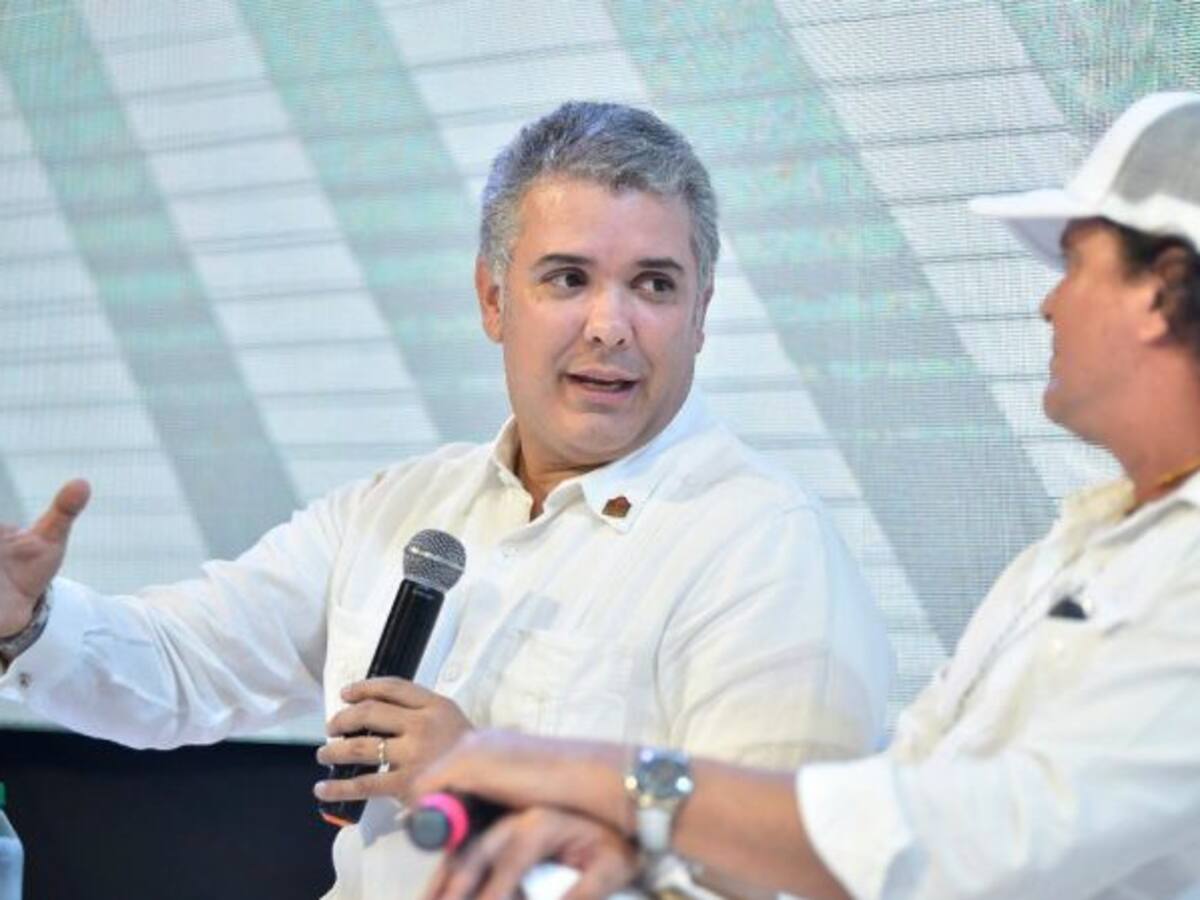 El 'desconectado' de Duque con Carlos Vives