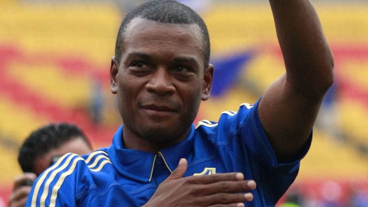 Bonner Mosquera, 524 partidos, la camiseta azul, su segunda piel