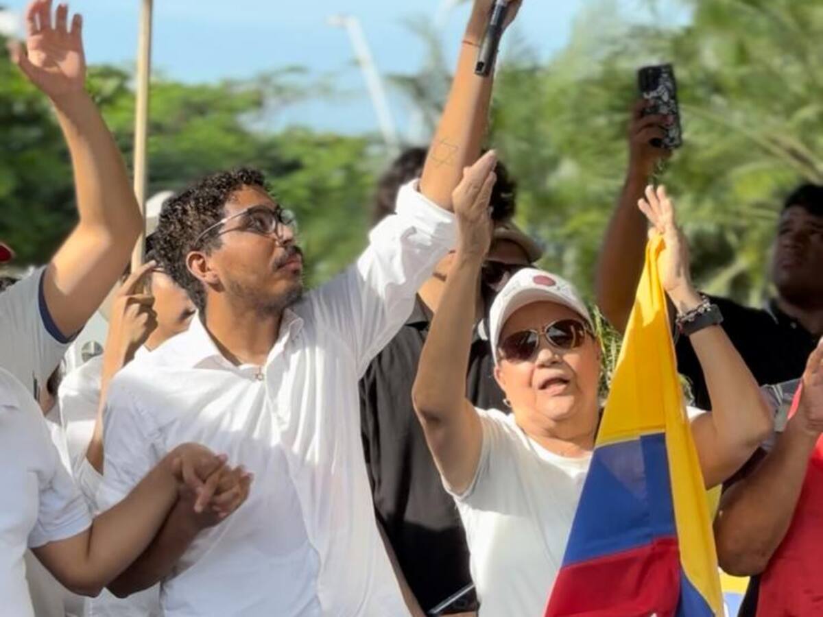 En Barranquilla realizaron cadena de oración por la salud de Miguel Uribe