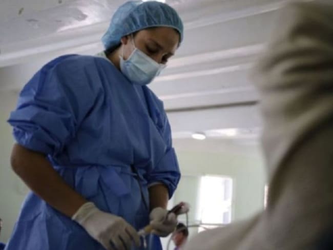 Siguen bajando los nuevos contagios