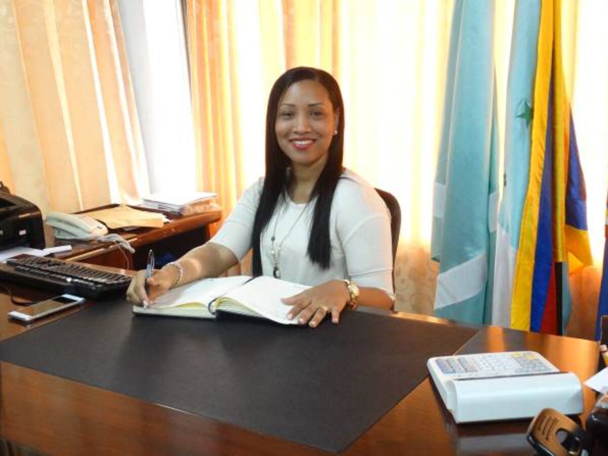 Confirman destitución de la contralora de San Andrés