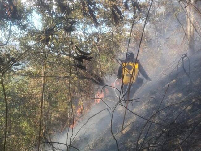 Decretan alerta naranja en Barbosa por amenaza de incendios