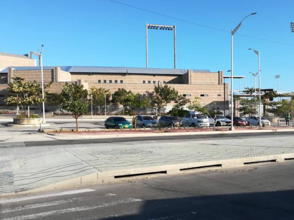 Piden ampliación del parqueadero del estadio Édgar Rentería
