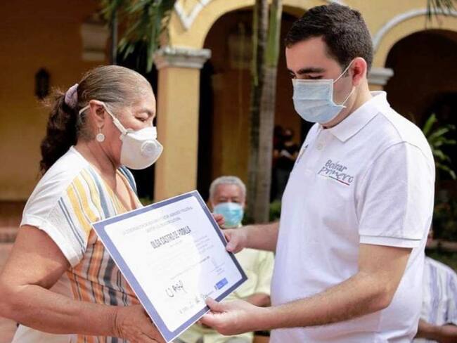 200 artistas mayores de 27 municipios de Bolívar reciben apoyos económicos