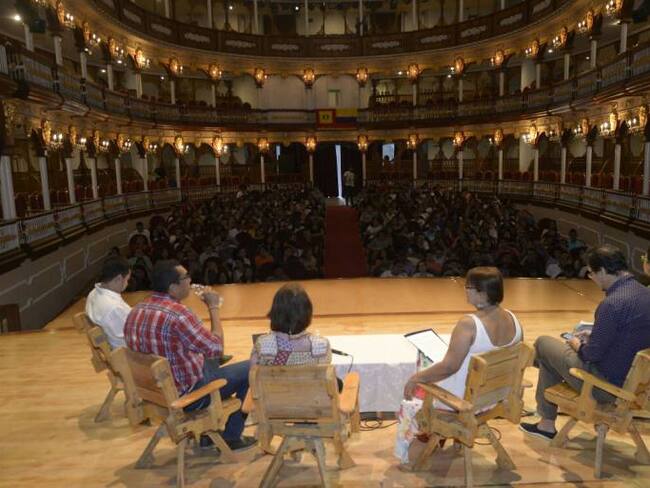 Panel académico sobre comunicación social en Cartagena