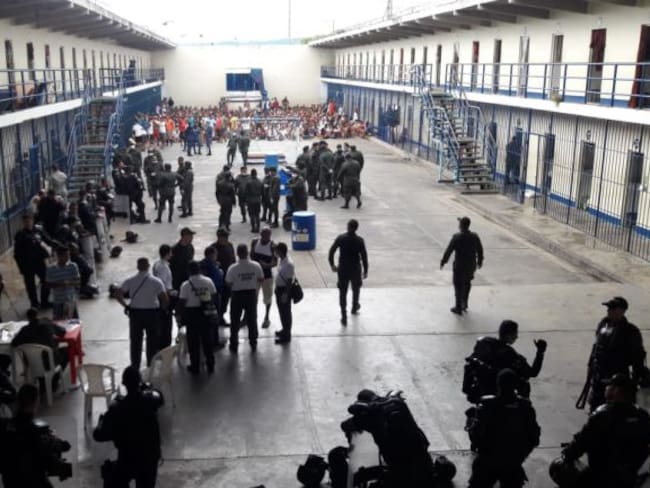 Redada contra la extorsión en la cárcel san Sebastián de Ternera