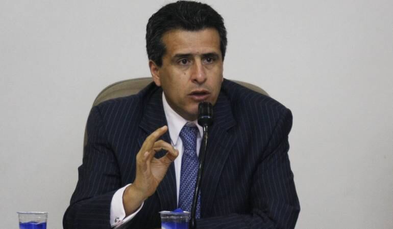 Luis Fernando Velasco, presidente del Senado.
