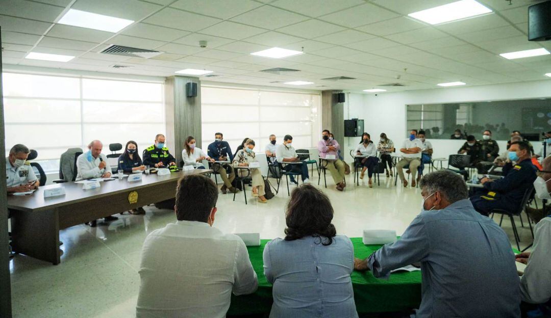 Ministerios de Defensa y Turismo revisan dispositivo para la temporada de vacaciones de Navidad y Nuevo Año en la ciudad