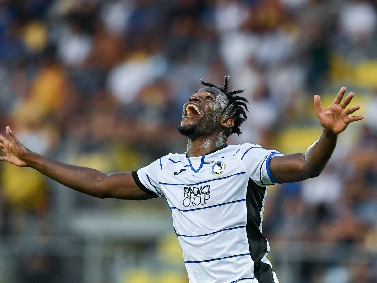 Duván Zapata anotó un golazo en derrota del Atalanta ante el Frosinone