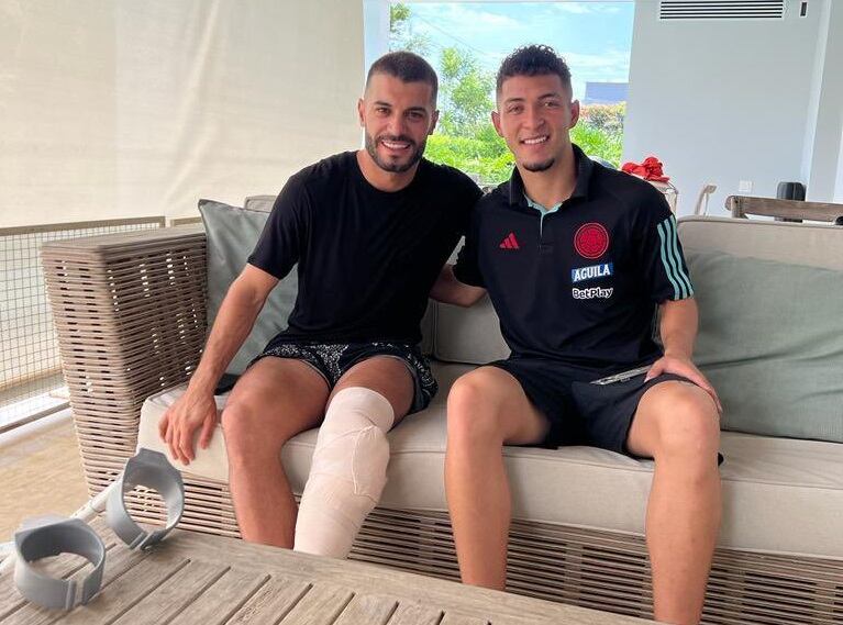 Iago Falque de América de Cali y Andrés Salazar, futbolista de Atlético Nacional / Foto: @nacionaloficial