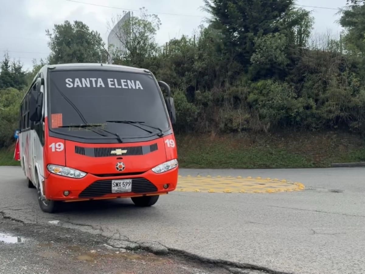 Nueva ruta de transporte en Santa Elena conecta Barro Blanco y El Plan, en Medellín