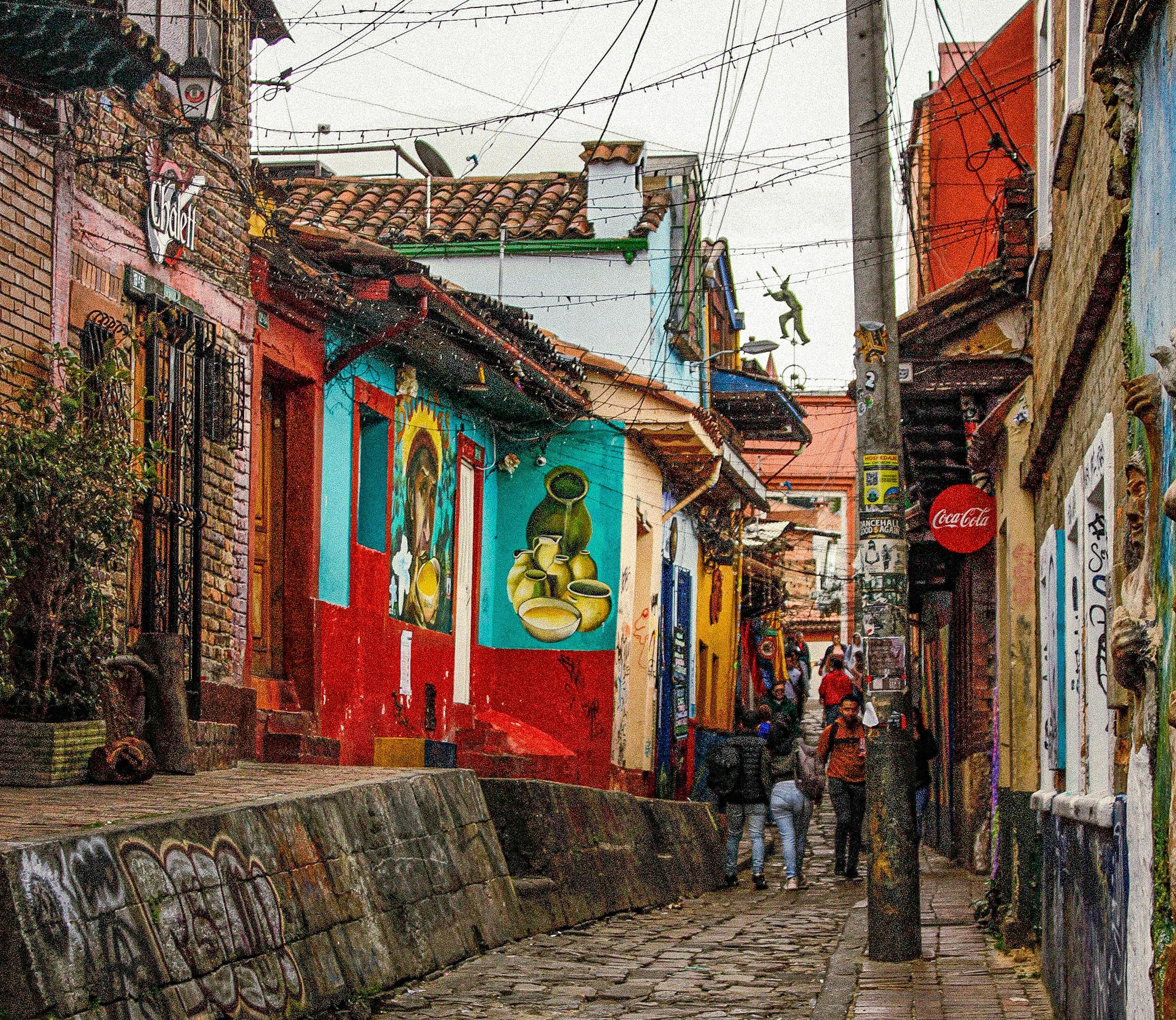 Lugares como el Centro Histórico de La Candelaria y el Museo del Oro Foto: Pexels, Juan Diavanera
