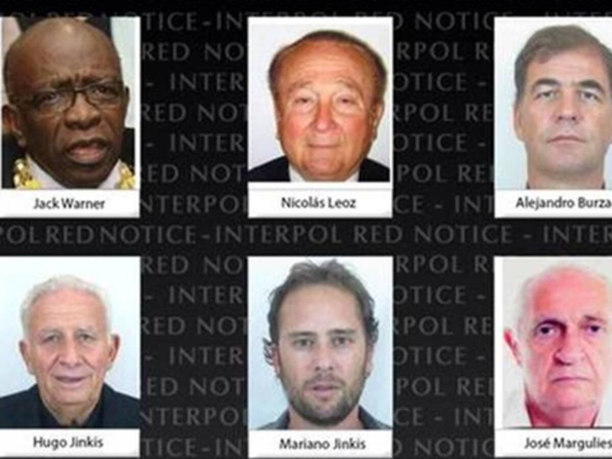 Interpol emite alerta roja contra dos exresponsables de la FIFA