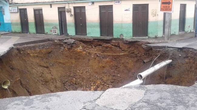 Hueco en vía pública de Riosucio, Caldas