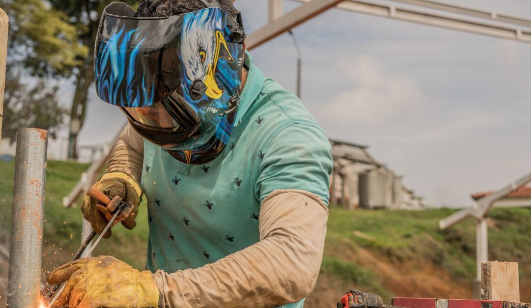 326 excombatientes se certificaron en competencias laborales