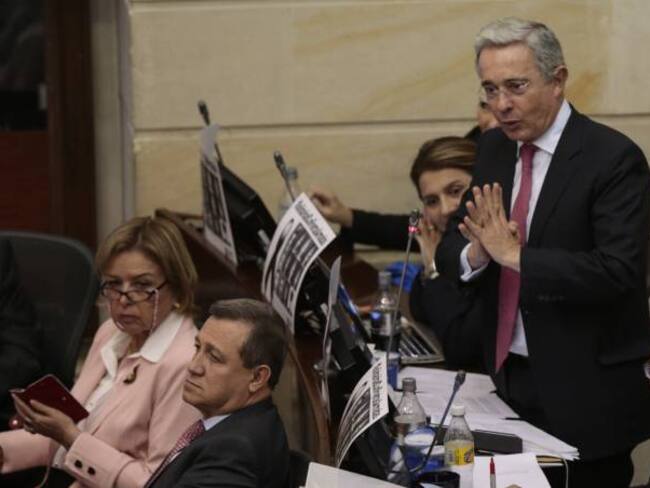 Uribe desmiente versión de las Farc