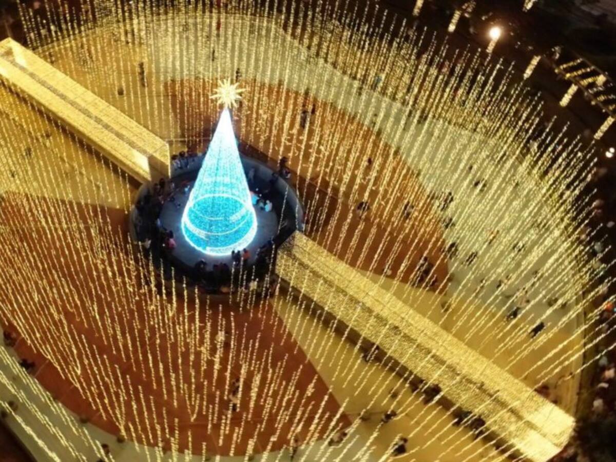 Tres millones de bombillos iluminan a Pereira en navidad