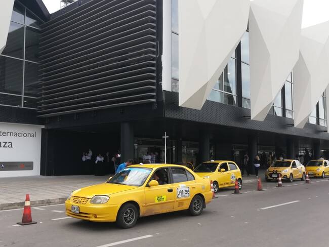 Avianca suspendería frecuencias hacia el interior del país