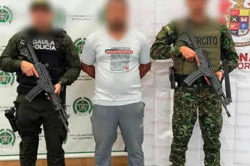 Alias "Caravana" también era encargado de extorsionar a comerciantes, ganaderos y mineros en Antioquia. Foto: Ejército.