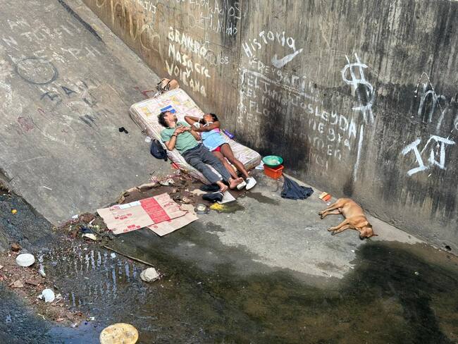 Habitantes de calle generan inseguridad en el barrio Puente Barco de Cúcuta. / Foto: Camilo Picón.
