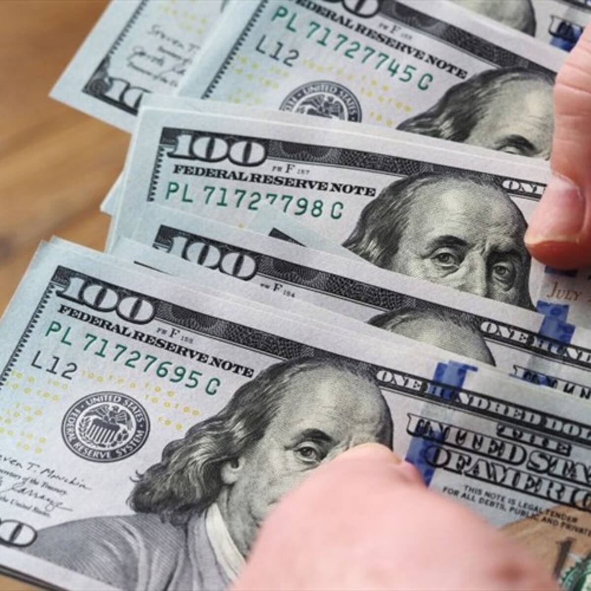 Dólar HOY 24 de octubre en Colombia: La divisa mantiene su tendencia a la baja
