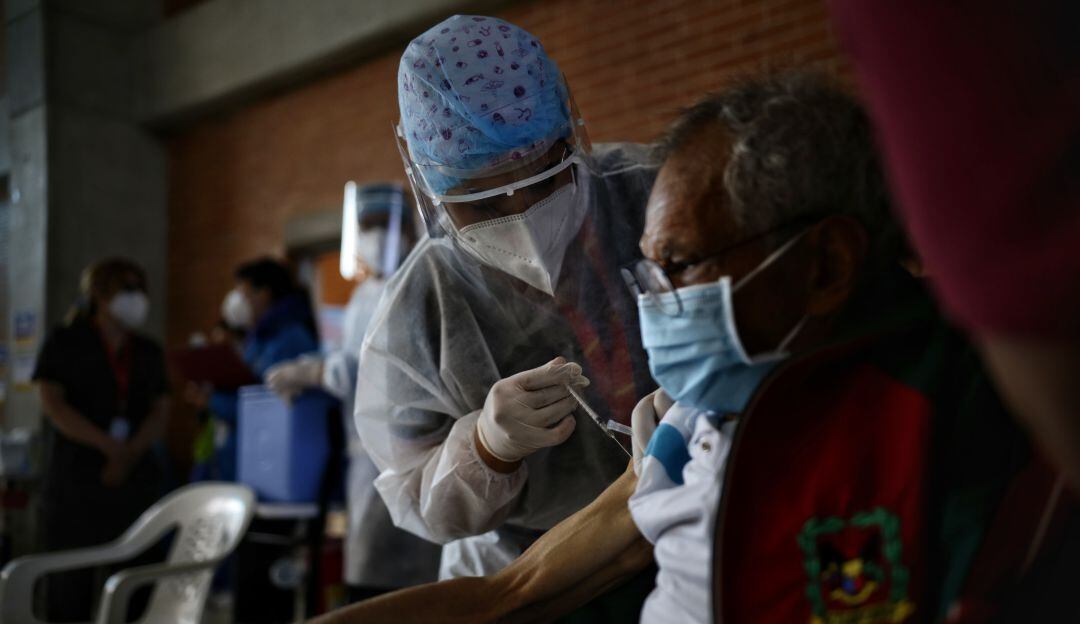 Vacunación contra la COVID-19