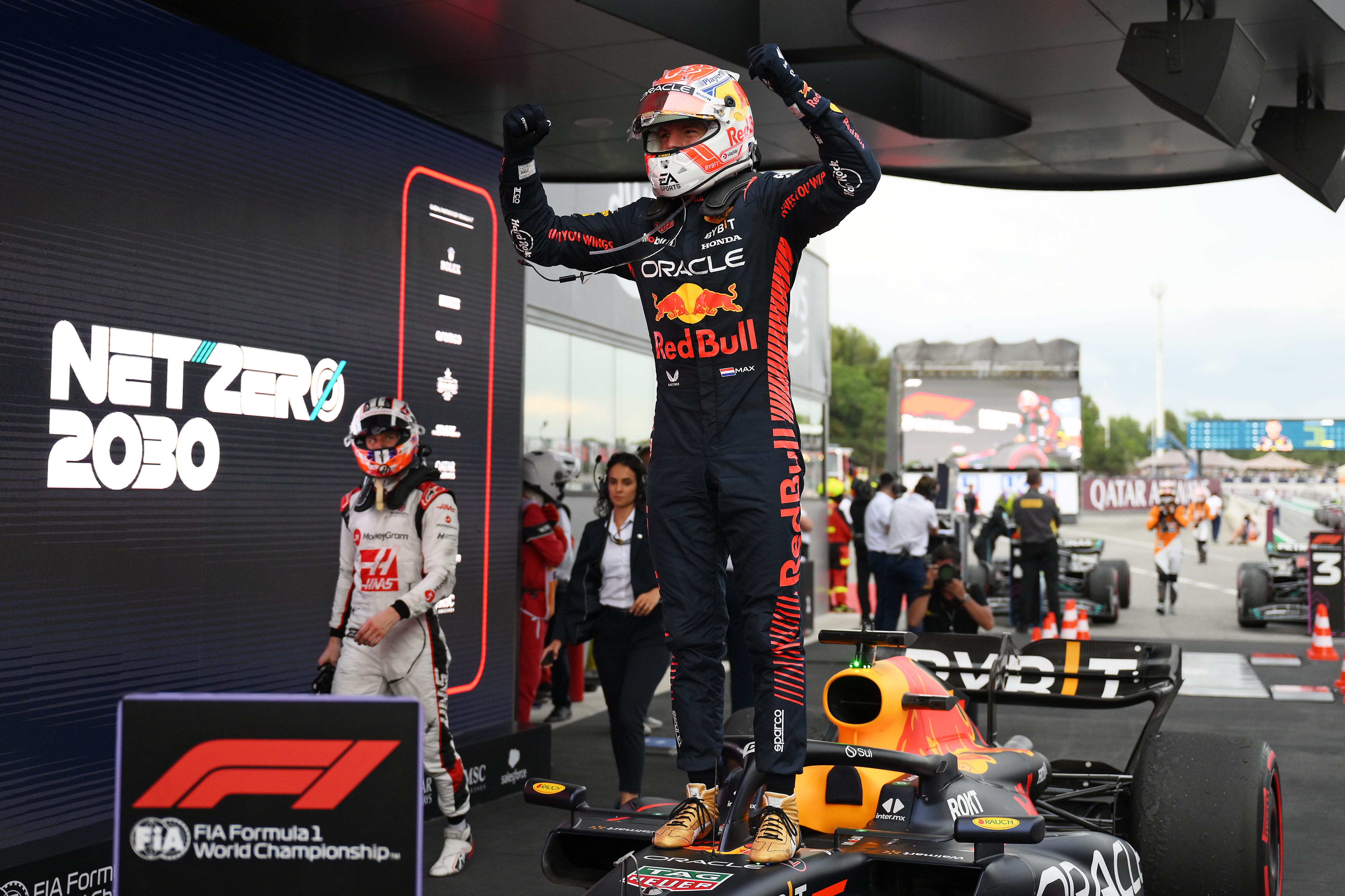 Max Verstappen de Netherlands y Red Bull Racing celebra el GP de España. (Photo by David Ramos/Getty Images)