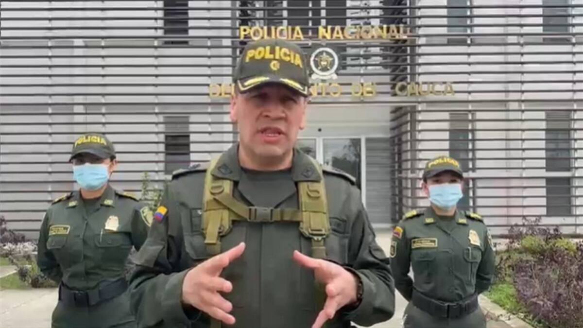 General Rosemberg Novoa responde a cuestionamientos por viaje de influencers en avión de la Policía