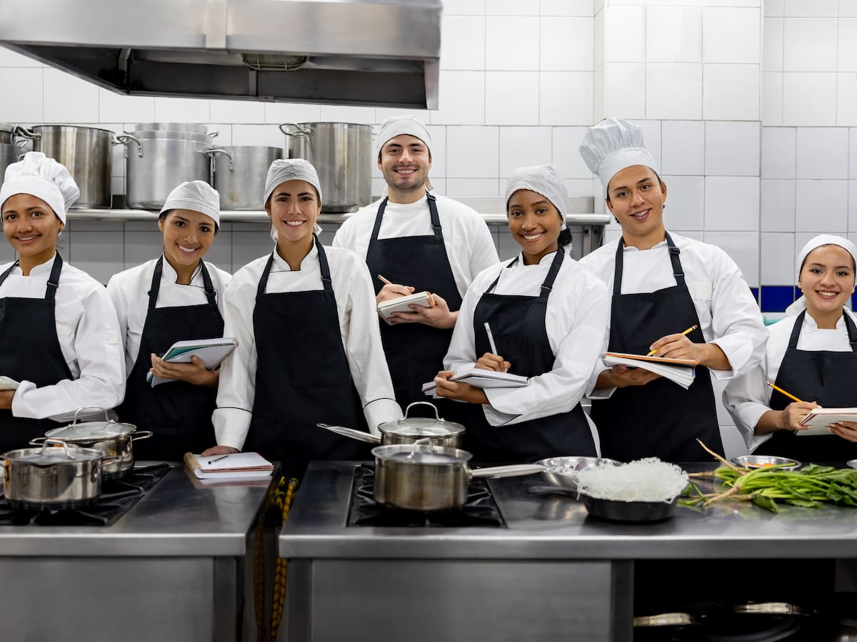 Universidades para estudiar Gastronomía en Bogotá: Costos de la matrícula, inscripción y más