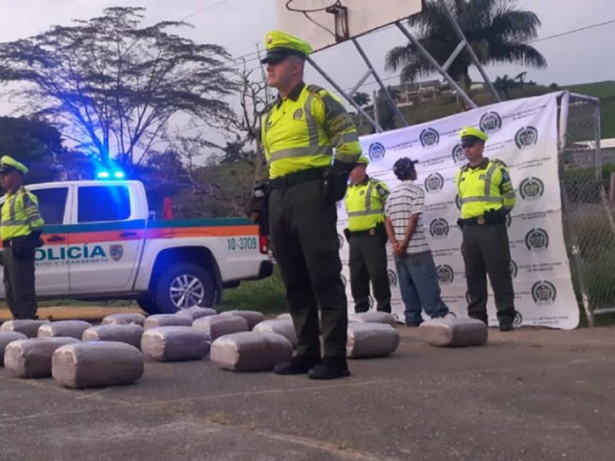 Encuentran 200 kilos de marihuana en el maletero de un bus
